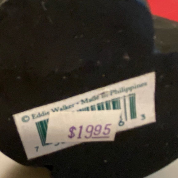 Eddie Walker 8" & 10" Wood Figurines - Picture 7 of 7